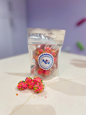 
            
                Load image into Gallery viewer, Freeze Dried BERRY Gummy Clusters
            
        
